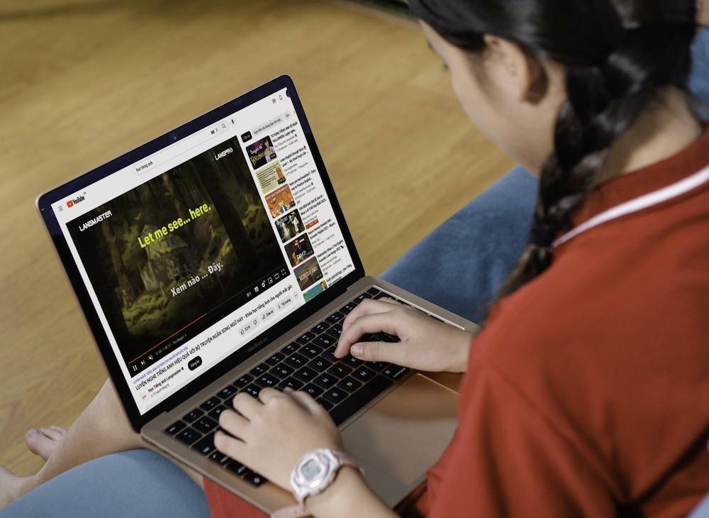 Bộ Chính trị yêu cầu bảo vệ trẻ em trước thông tin không có lợi trên mạng và xã hội