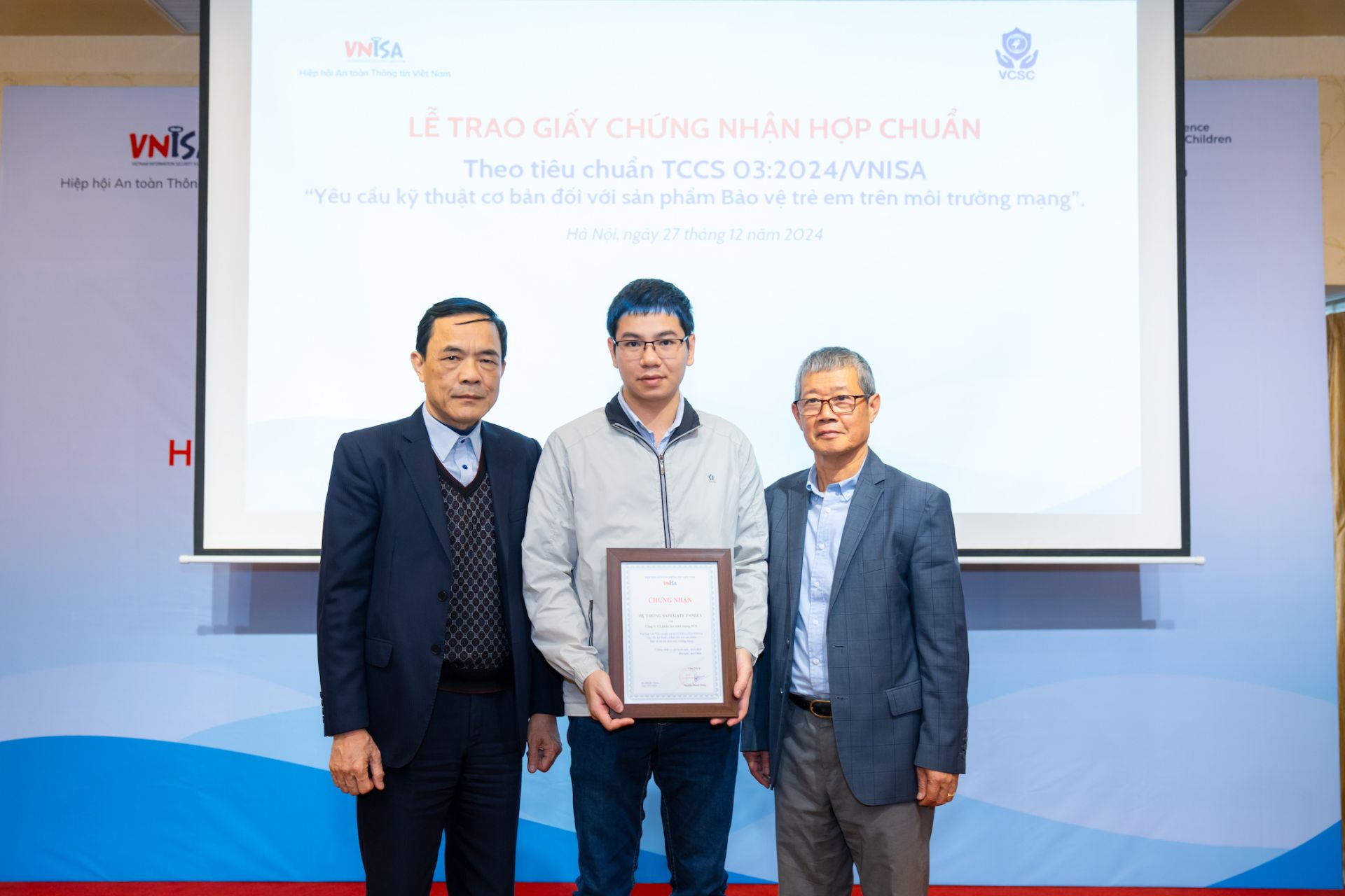 SafeGate Family được trao Chứng nhận đáp ứng tiêu chuẩn bảo vệ trẻ em trên môi trường mạng