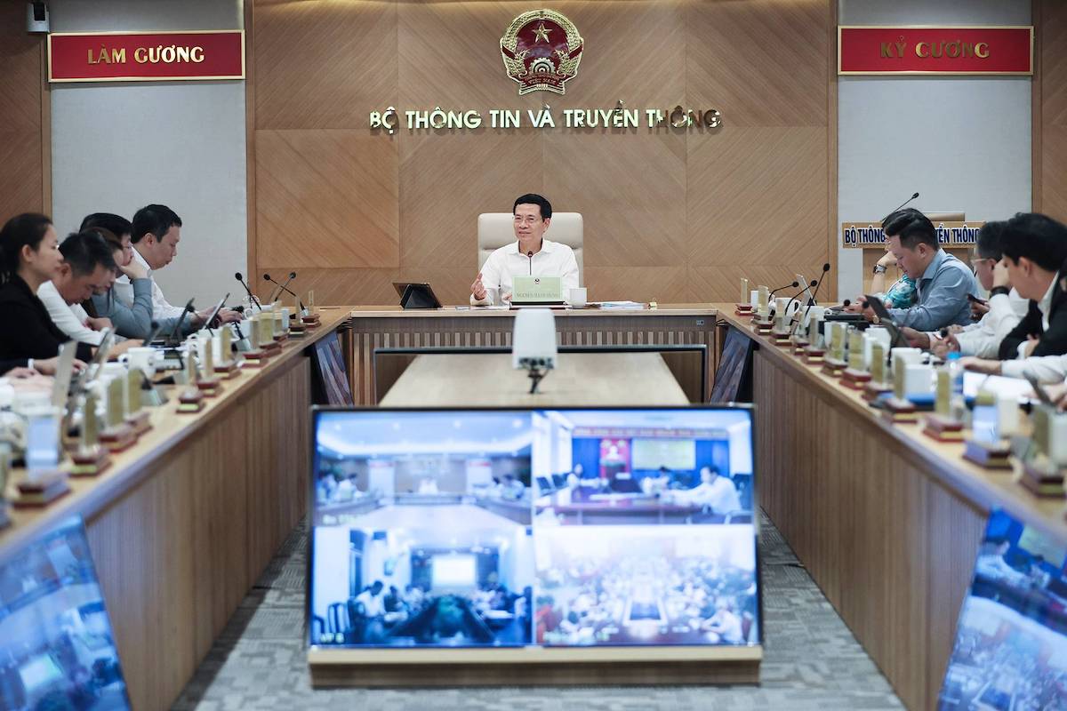 Bộ trưởng Bộ TT&TT yêu cầu nhân rộng giải pháp Internet an toàn Make in Vietnam